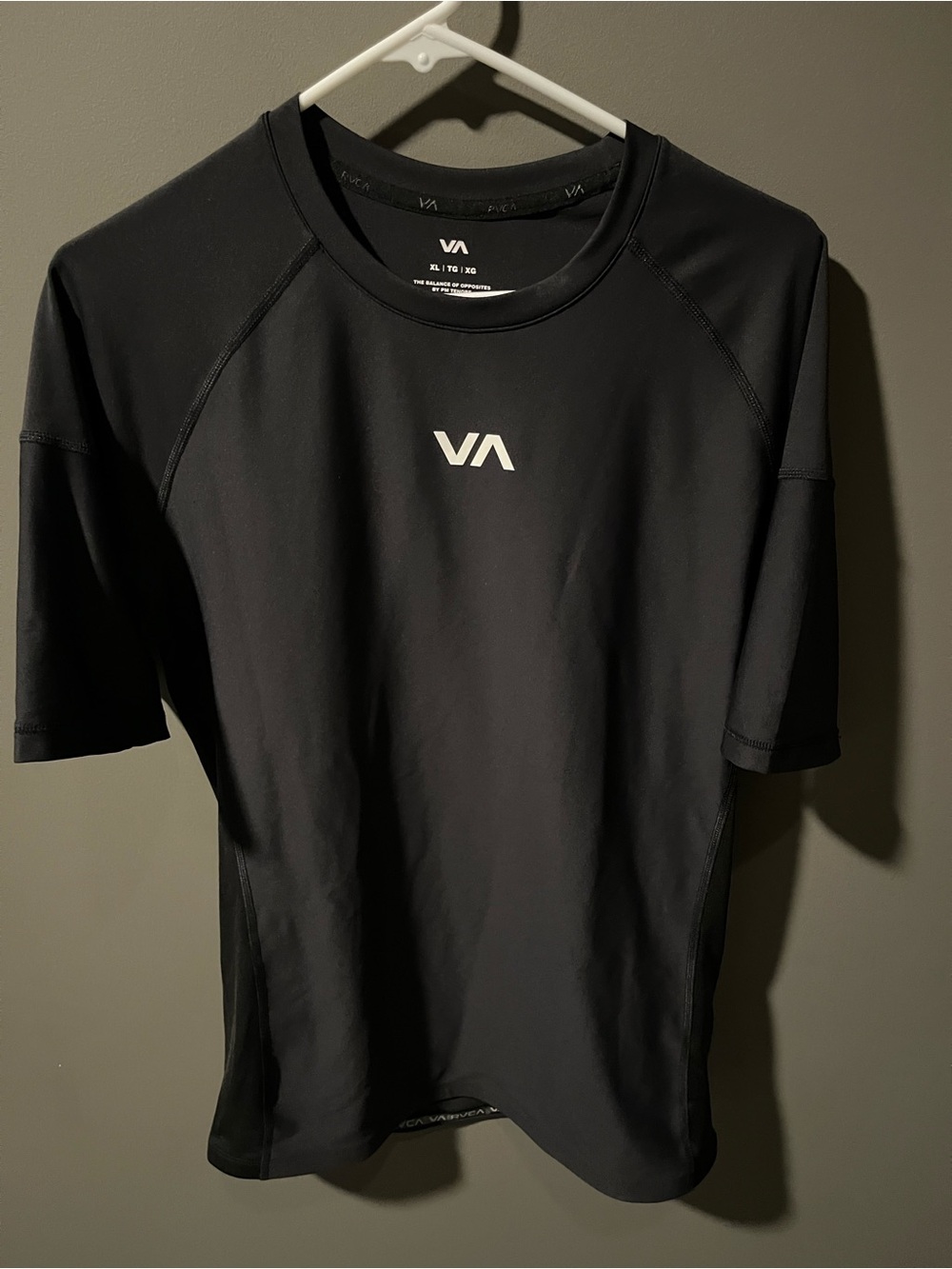 RVCA Black VA Logo rash guard, for BJJ, Jiu Jitsu or swim.
